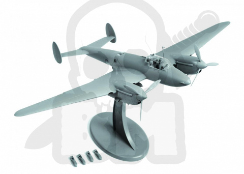 1:48 Soviet dive bombe Petlyakov Pe-2
