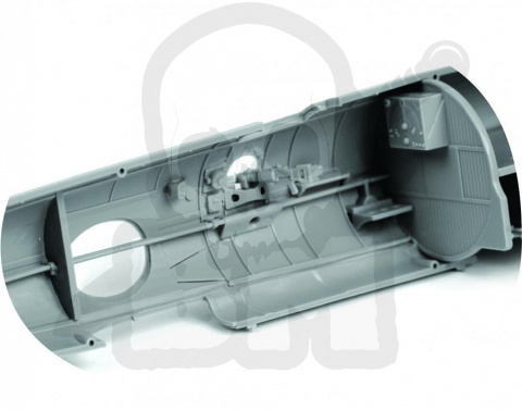 1:48 Soviet dive bombe Petlyakov Pe-2