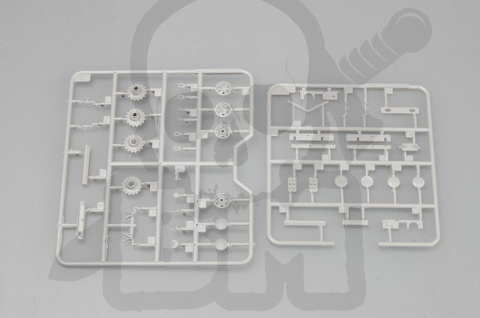 Trumpeter 07265 German Pz.Kpfw KV-1 756(r) tank 1:72
