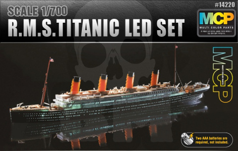 Academy 14220 R.M.S. Titanic z oświetleniem led - MCP 1:700
