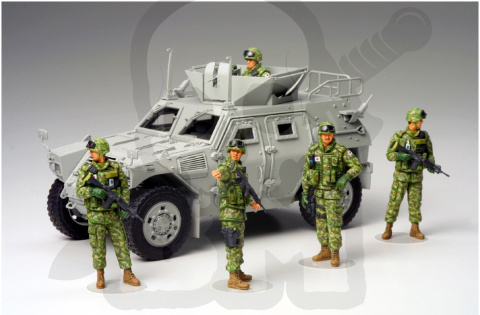 1:35 Tamiya 35276 JGSDF Iraq Humanitarian Assistance Team