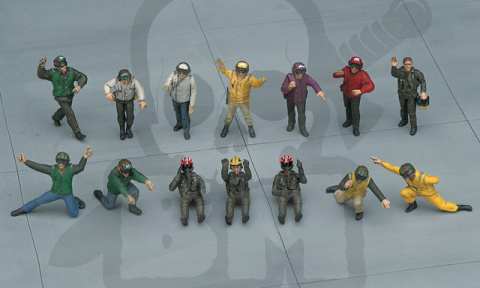 Hasegawa X48-06 U.S. Navy Pilot Deck Crew A 1:48