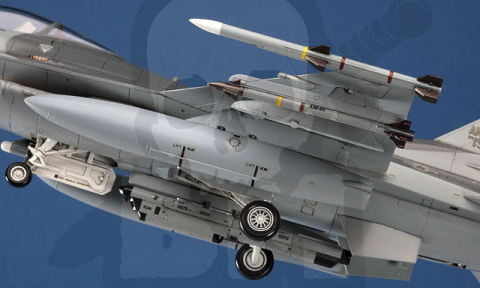 Hasegawa X72-13 Aircraft Weapons VIII (U.S. Air-to-Air Missiles & Jamming Pods) 1:72