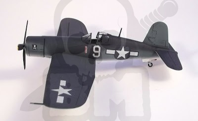 Mistercraft D-205 Starter Set F-4U-1A Corsair 1:72 + farbki 2 pędzelki klej