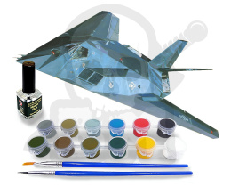 Mistercraft E-05 Starter Set F-117A Night Hawk 1:72 + farbki 2 pędzelki klej