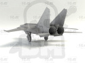 MiG-25 Soviet Training Aircraft RU 1:72