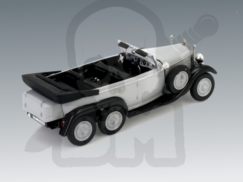 Mercedes G4 (1935 production) WWII German Staff Car, snap fit/no glue 1:72
