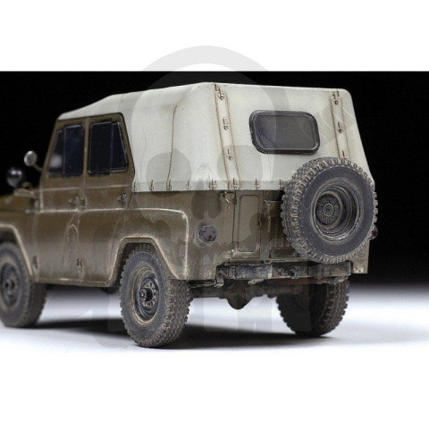 1:35 UAZ-469 Soviet 4WD Vehicle