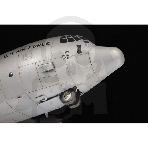 1:72 C-130 Hercules Transport Plane
