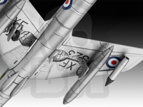Revell 03833 Hawker Hunter FGA.9 1:144