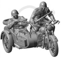 1:35 Soviet Motorcycle M-72 with sidecar and Crew