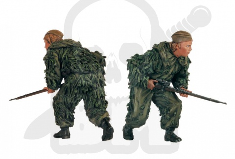 1:35 Soviet sniper team WWII
