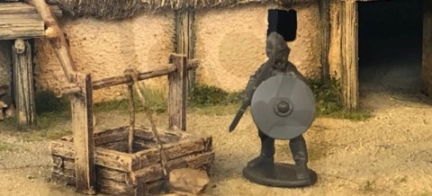 Dark Ages Shields 14mm - 63 szt.