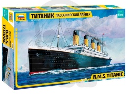 1:700 R.M.S. Titanic
