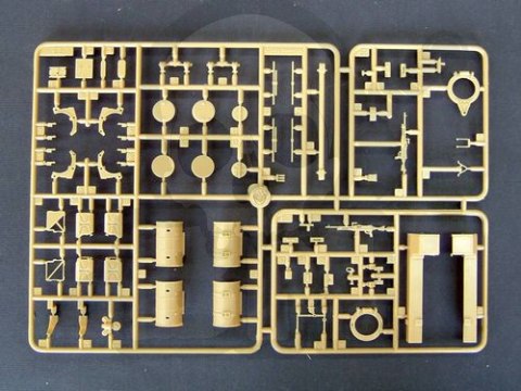 Trumpeter 00323 British Main Tank Challenger 2 MBT Iraq 2003 1:35