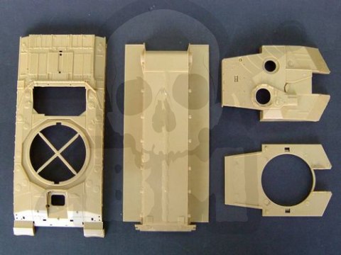 Trumpeter 00323 British Main Tank Challenger 2 MBT Iraq 2003 1:35