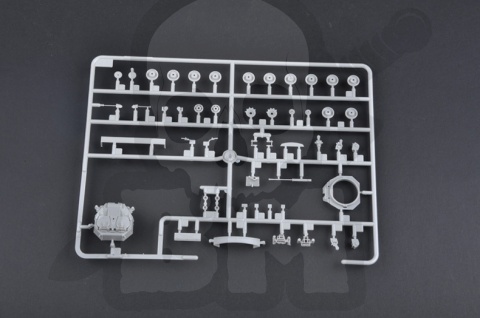 Trumpeter 07102 Warrior MCV Up-Armored 1:72