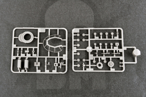 Trumpeter 07150 Soviet T-28 Medium Tank (Welded) 1:72