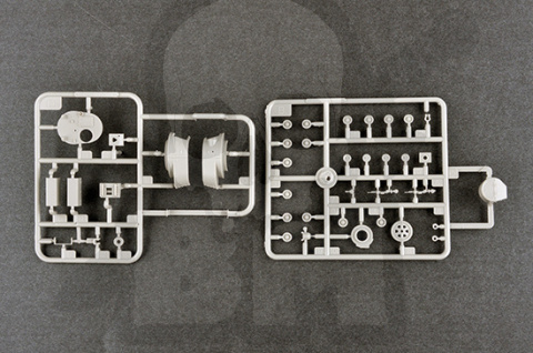 Trumpeter 07151 Soviet T-28 Medium Tank (Riveted) 1:72
