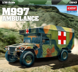 Academy 13243 M997 Humvee Maxi Ambulance 1:35