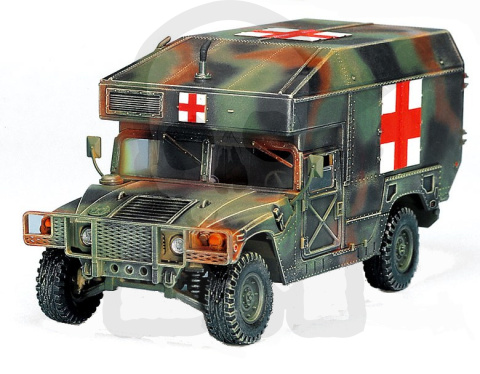 Academy 13243 M997 Humvee Maxi Ambulance 1:35