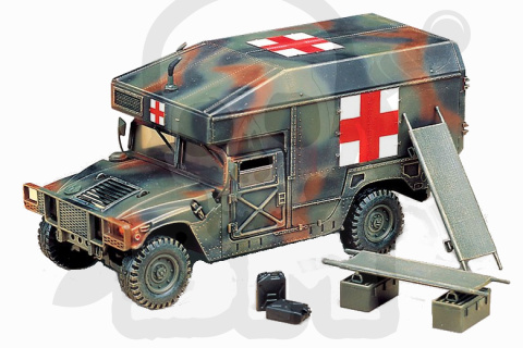 Academy 13243 M997 Humvee Maxi Ambulance 1:35