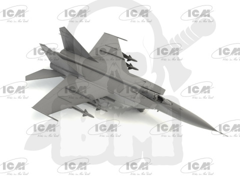 MiG-25 PD Soviet Interceptor Fighter 1:72