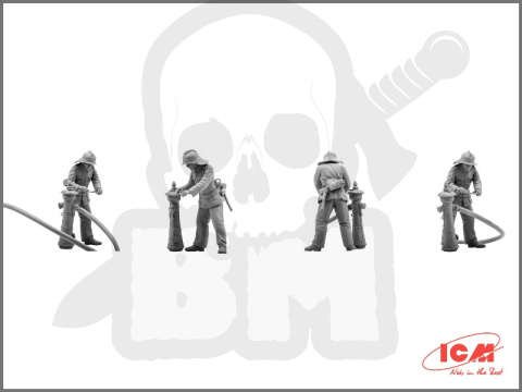 WWII German Firemen 4 figures 1:35