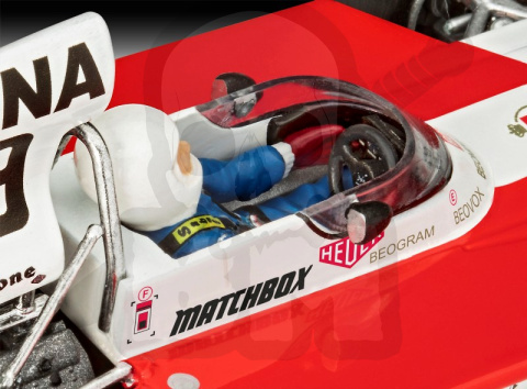 Revell 07739 Surtees TS16/03 1:32