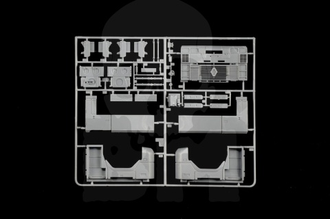 Italeri 3969 1:24 Model ciężarówki Renault AE500 Magnum