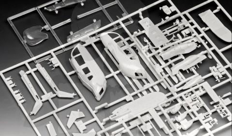 Revell 63877 Eurocopter EC 145 Builder Model Set 1:72