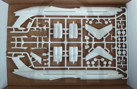 Mistercraft G32 Starter Set Ił-62M PLL LOT Polskie Linie Lotnicze Lot 1:144