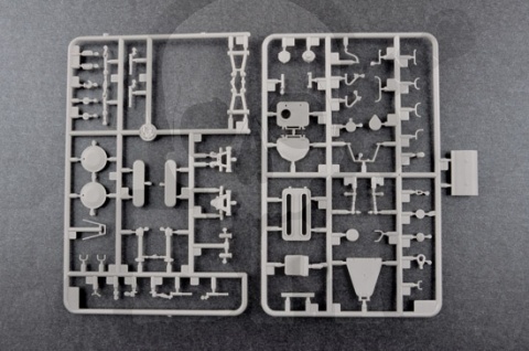 Trumpeter 01595 Transporter opancerzony BTR-80A APC 1:35
