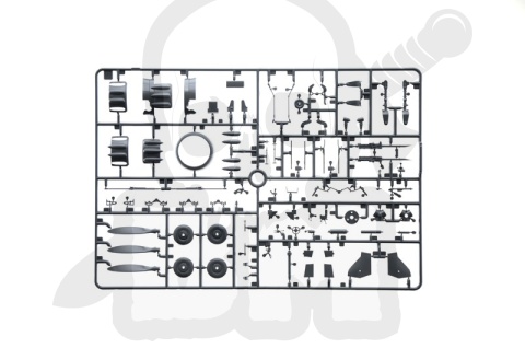 1:32 Macchi MC.200 Saetta - model włoskiego myśliwca