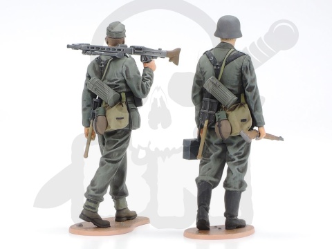 1:35 Tamiya 35377 German Sd.Kfz.2 Kettenkraftrad (Mid-Production)