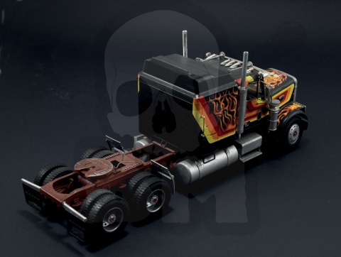 Italeri 90785 Freightliner Aerodyne 1:24 model ciężarówki