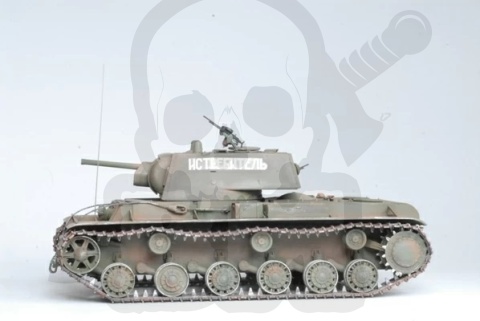 1:35 KV-1 Soviet Heavy Tank