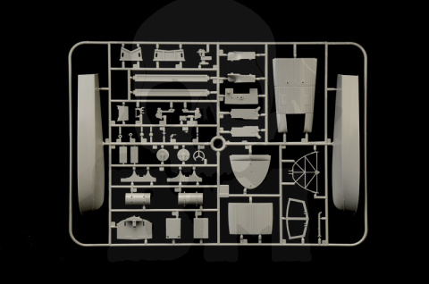 1:35 M.T.M. Barchino with crew - łódź szturmowa