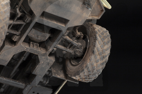 1:35 Russian armored vechicle Gaz Tiger-M with Arbalet